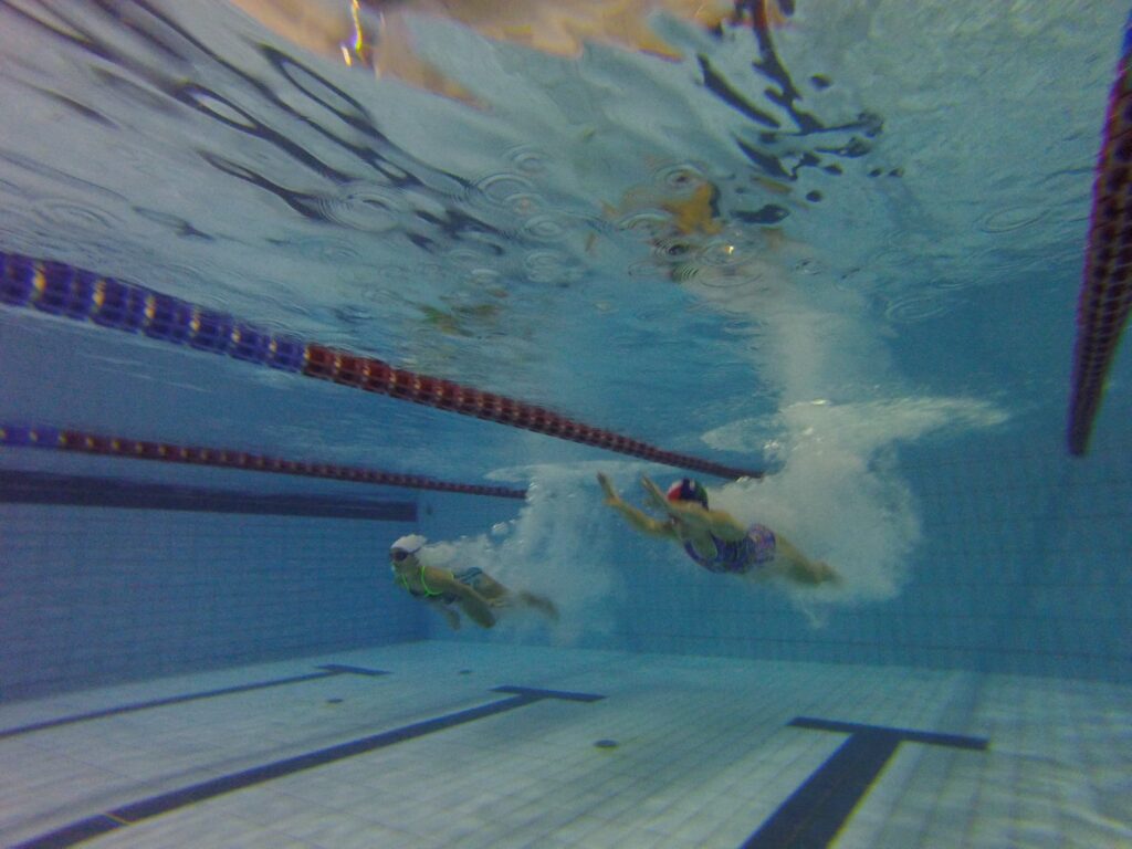 Nuoto in piscina